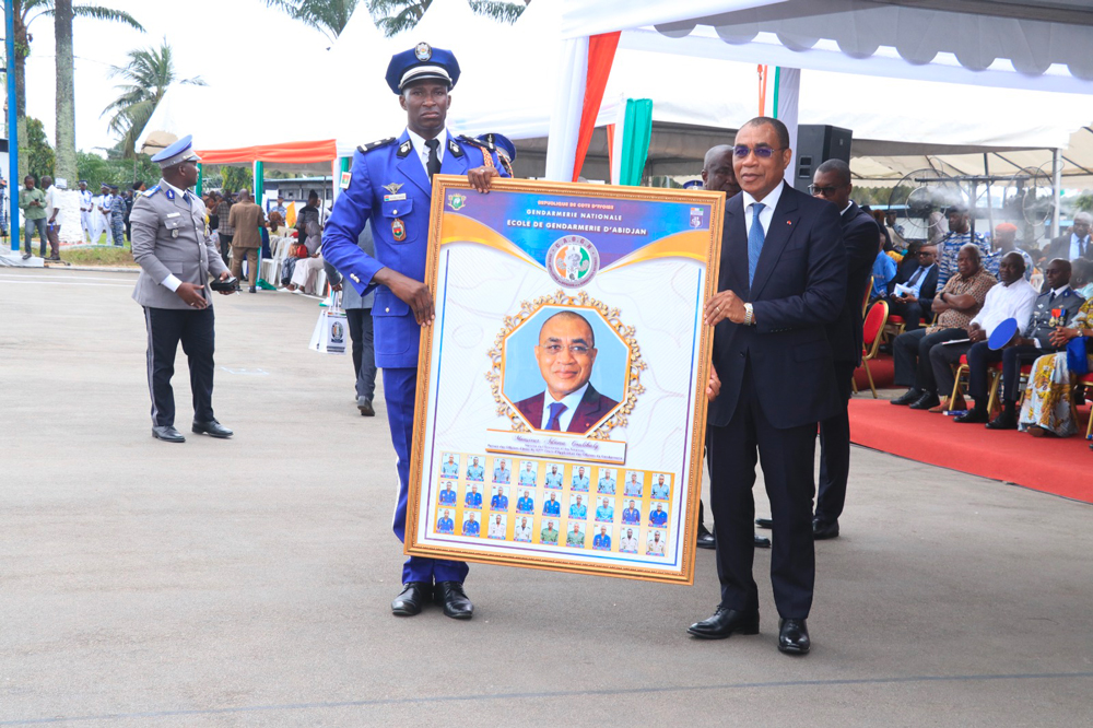 Ecole de Gendarmerie Nationale /Double cérémonie de baptême...
